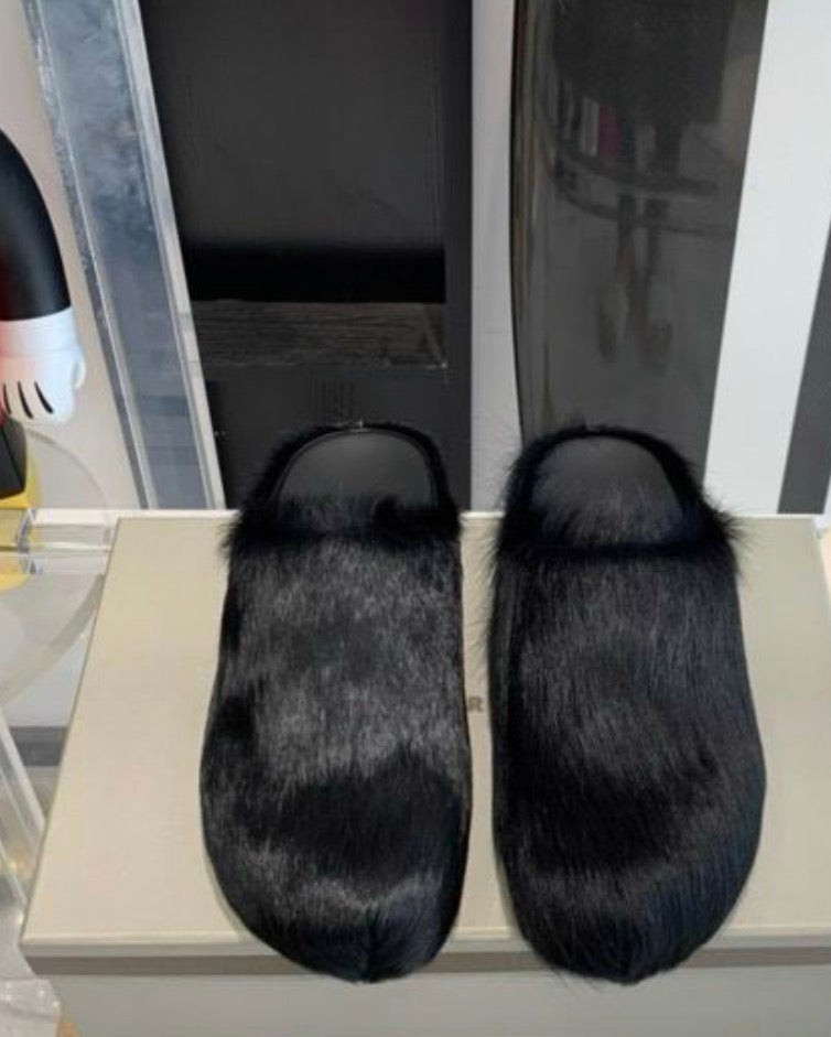 MARNI Black long haircalfskin Fussbett Sabots