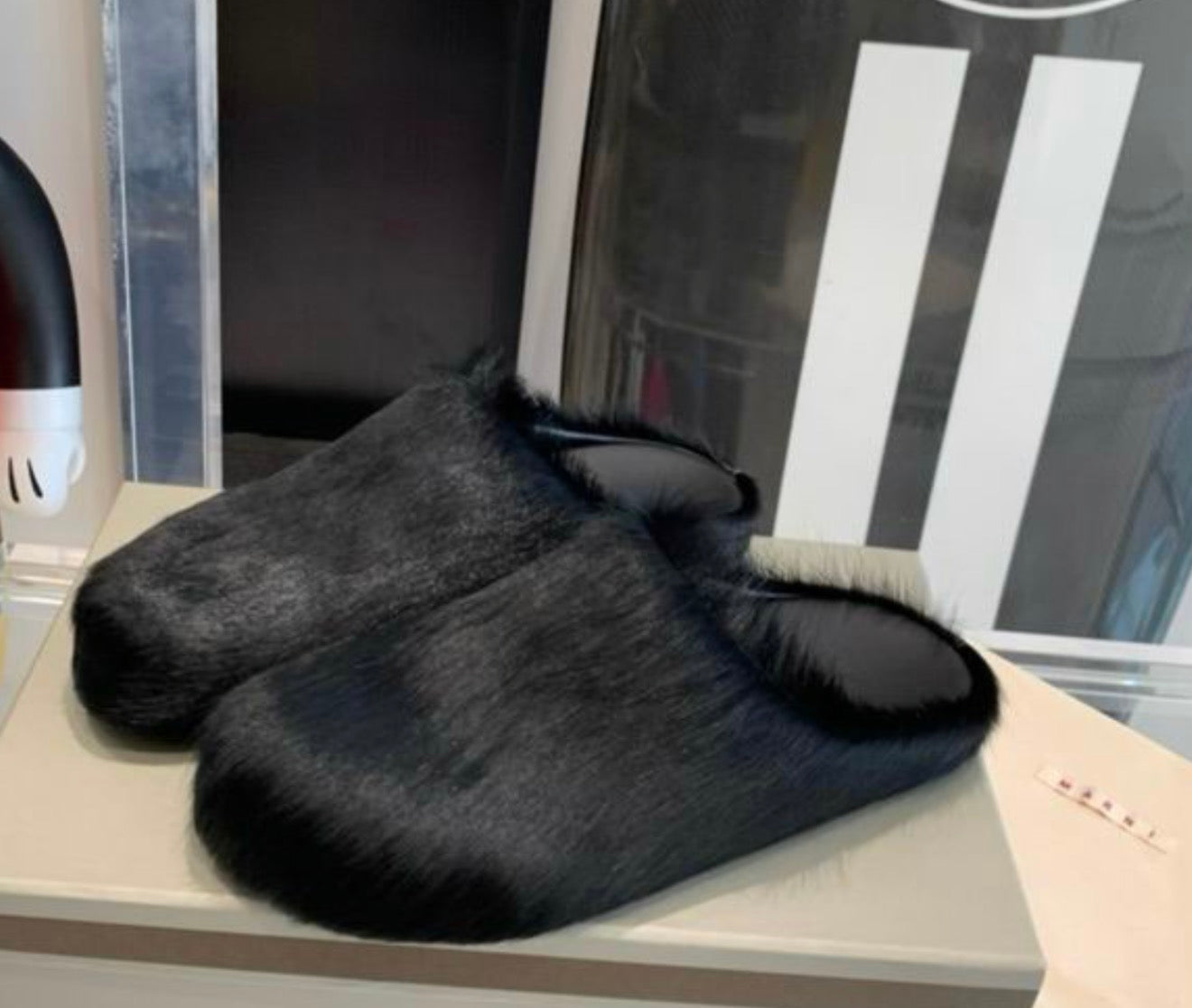 MARNI Black long haircalfskin Fussbett Sabots
